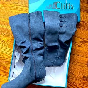 Blue suede Cliffs boots size 6